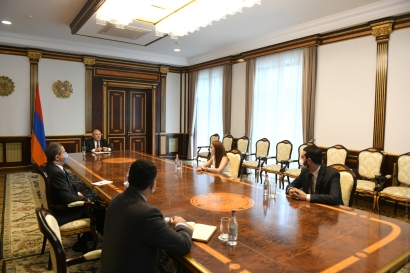 Նախագահ Սարգսյանն ընդունել է Ազգային ժողովի «Իմ քայլը» խմբակցության ղեկավար Լիլիթ Մակունցին և պատգամավոր Ռուբեն Ռուբինյանին. ՏԵՍԱՆՅՈՒԹ