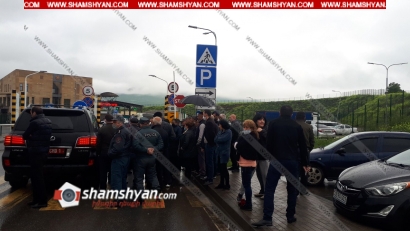 Լարված իրավիճակ Բագրատաշենի անցակետում. Ռուսաստանի Դաշնության քաղաքացիություն ունեցող, ազգությամբ հայ մոտ 130 քաղաքացի մնացել են անցակետում. ՖՈՏՈՌԵՊՈՐՏԱԺ, ՏԵՍԱՆՅՈՒԹ