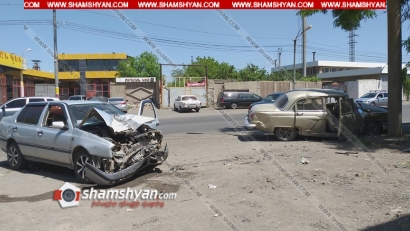 Խոշոր ավտովթար Երևանում. բախվել են ГАЗ 2121-ն ու Volkswagen-ը. կա վիրավոր, օպերատիվ են գործել փրկարարները, բժիշկներն ու ճանապարհային ոստիկանները. ՖՈՏՈՌԵՊՈՐՏԱԺ, ՏԵՍԱՆՅՈՒԹ