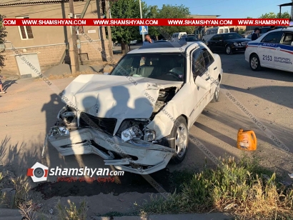 Խոշոր ավտովթար Արարատի մարզում. բախվել են Mercedes-ն ու Ford Transit-ը. Ford-ն էլ հայտնվել է մայթին՝ բախվելով ծառին. կա վիրավոր. ՖՈՏՈՌԵՊՈՐՏԱԺ, ՏԵՍԱՆՅՈՒԹ