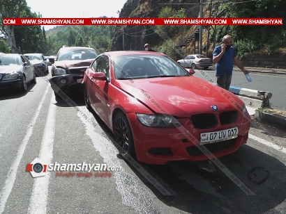 Շղթայական ավտովթար Երևանում. Վանո Սիրադեղյանի տան դիմաց բախվել են BMW-ն, Mercedes-ը, Hondа-ն և Hyundai-ը. ՖՈՏՈՌԵՊՈՐՏԱԺ