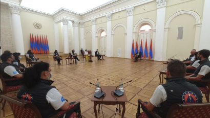 Երկու հինավուրց ժողովուրդների բարեկամությունը հարատև է. Արմեն Սարգսյանը հյուրընկալել է իտալացի բուժաշխատողների խմբին