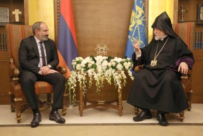 Արամ Ա կաթողիկոսը Փաշինյանի հետ զրույցում իր զորակցությունն է հայտնել Հայոց բանակին