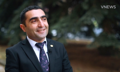 Իմ տեսակետը ցանկացած հարցի, այդ թվում՝ Ամուլսարի վերաբերյալ, չի կարող տարբերվել վարչապետի կամ մեր կառավարության դիրքորոշումից. Ռոմանոս Պետրոսյան