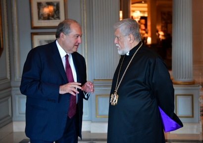 ՀՀ նախագահը հեռախոսազրույց է ունեցել Մեծի Տանն Կիլիկիո կաթողիկոս Արամ Առաջինի հետ