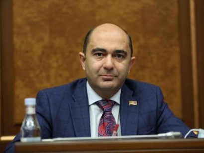 Բարձրաստիճան պաշտոնատար անձիք չպետք է ստանան պարգևավճար. Էդմոն Մարուքյան