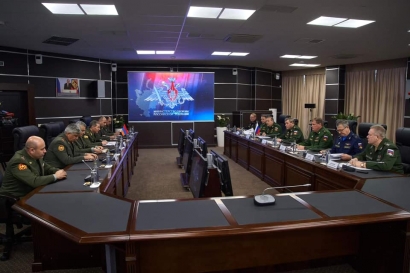 Օնիկ Գասպարյանը հանդիպել է ՌԴ ԶՈՒ ԳՇ պետ Վալերի Գերասիմովի հետ