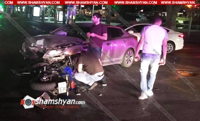 Երևանում բախվել են Kia-ն, Ford-ն ու մոտոցիկլը. վերջինս կողաշրջվել է, մոտոցիկլավարը տեղափոխվել է հիվանդանոց. ՖՈՏՈՌԵՊՈՐՏԱԺ