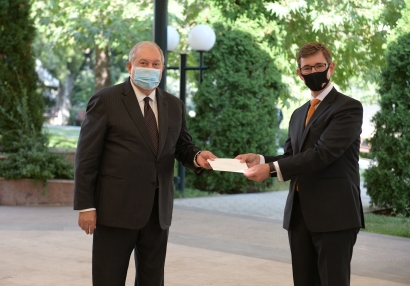 Նախագահ Սարգսյանին հավատարմագրերն է հանձնել Հայաստանում Նիդերլանդների Թագավորության նորանշանակ դեսպանը