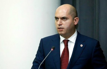Արմեն Աշոտյան. Կանգնեցնել ռազմական գործողությունները՝ մեզ համար նվազագույն ռազմա-քաղաքական նեգատիվի պարագայում