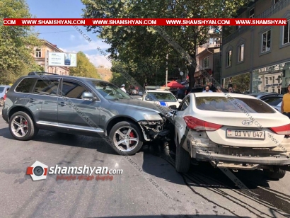 Ավտովթար Երևանում. Tuareg-ը Հերացի փողոցում դուրս է եկել հանդիպակաց գոտի և բախվել Hyundai Elantra-ին. կա վիրավոր. ՖՈՏՈՌԵՊՈՐՏԱԺ, ՏԵՍԱՆՅՈՒԹ