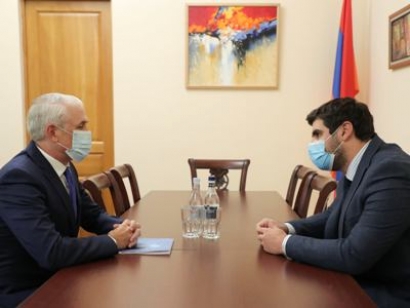 «Ունեցանք շատ բաց ու անկեղծ խոսակցություն». Արման Եղոյանը հանդիպել է Շոմբի Շարփի հետ