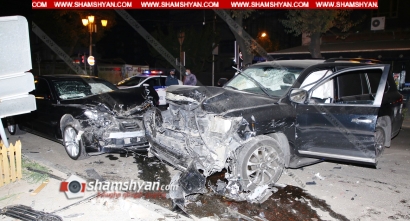 Խոշոր ավտովթար Երևանում. բախվել են Toyota Land Cruiser-ը, BMW-ն ու Hyundai Elantra-ն. վերջինն էլ հայտնվել է մայթին. կան վիրավորներ. դեպքի վայրում փորձում էին վարորդներից մեկին փոխել.ՖՈՏՈՌԵՊՈՐՏԱԺ, ՏԵՍԱՆՅՈՒԹ
