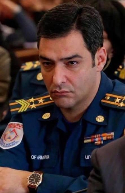 Թասիբովը դուք եք, որ այդ ամենը ամեն օր տեսնելով և անմիջապես մասնակիցը լինելով, շարունակում եք պայքարել. դուք ոչ միայն ավելի թասիբով եք, այլ նաև հզոր եք