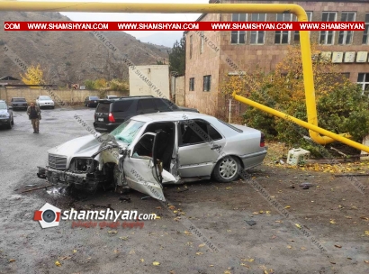 Խոշոր ավտովթար Վայոց ձորի մարզում. 24-ամյա վարորդը Mercedes-ով բախվել է գազատար խողովակին. վարորդն ու 2 խոհարարները տեղափոխվել են հիվանդանոց. ՖՈՏՈՌԵՊՈՐՏԱԺ, ՏԵՍԱՆՅՈՒԹ