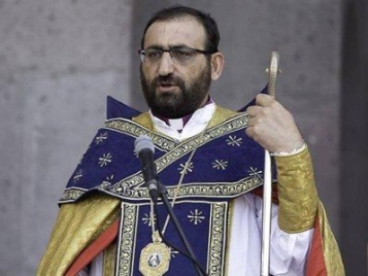 Փորձում են լռեցնել Մայր Աթոռի դիվանապետին. նրան հրավիրել են ԱԱԾ. Past.am