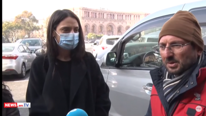 Վարչապետն էլ էր հարցնում՝ ինչ են, ոնց են. Մանե Գևորգյանը մոտեցավ Գեղամ Մանուկյանին․ ՏԵՍԱՆՅՈՒԹ․ NEWS.am