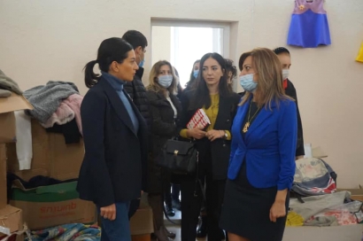 Շրջայցերը շարունակական են լինելու. Աննա Հակոբյանն այս օրերին շրջայց է կատարում հումանիտար օգնության կայաններում. ՖՈՏՈՌԵՊՈՐՏԱԺ