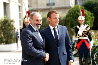 Փաշինյանը հեռախոսազրույց է ունեցել Մակրոնի հետ․ անդրադարձ է կատարվել մարտահրավերների հաղթահարմանը