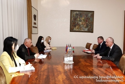 ԱԻ նախարարը հանդիպել է Բելառուսի դեսպանի հետ. սերտ համագործակցելու պատրաստակամություն են հայտնել