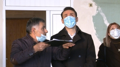 Քաղաքապետն այցելել է դպրոցներ ու մանկապարտեզներ, որտեղ երկրաշարժից հետո նկատվել են որոշակի խնդիրներ