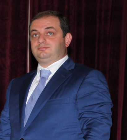 Հայաստանի երրորդ հանրապետության և ոչ մի նախագահ սեփական երկրի նկատմամբ էս աստիճանի անտարբեր ու կրավորական կեցվածքով չի եղել․ Վարդան Մակարյան