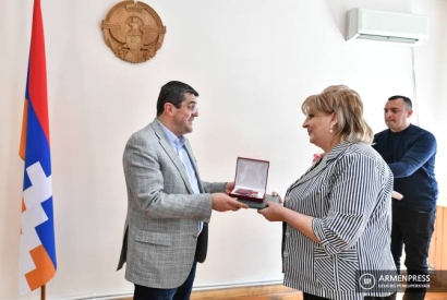 Արայիկ Հարությունյանը հանդիպել է Արցախի հերոսներ Իգոր Մուրադյանի ու Վիգեն Շիրինյանի հարազատների հետ