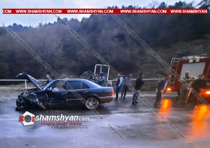 Ավտովթար Տավուշի մարզում, բախվել են «Mercedes E» և «Vaz 2110» մակնիշի ավտոմեքենաները, վիրավորների մեջ կան երեխաներ․ ՖՈՏՈՌԵՊՈՐՏԱԺ