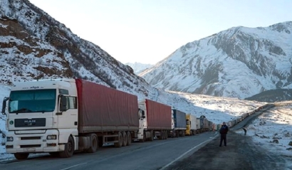 Լարսը բաց է, ռուսական կողմում կա մոտ 420 կուտակված բեռնատար ավտոմեքենա