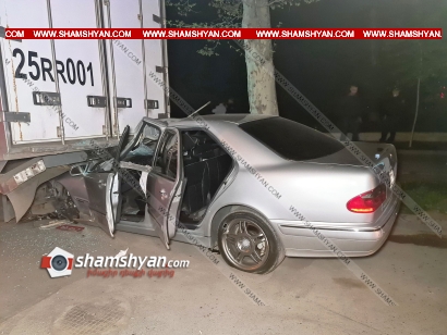 Խոշոր ավտովթար Երևանում. բախվել են Subaru-ն ու Mercedes-ը. վերջինս էլ մխրճվել է կայանված Daf բեռնատարի մեջ. կան վիրավորներ. ՖՈՏՈՌԵՊՈՐՏԱԺ, ՏԵՍԱՆՅՈՒԹ