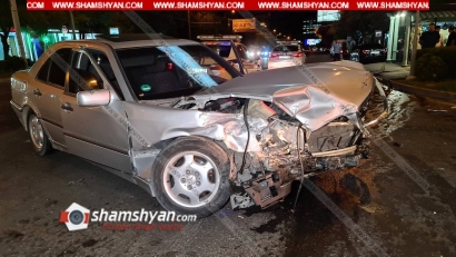 Խոշոր ավտովթար Երևանում. բախվել են Mercedes-ն ու BMW-ն. BMW-ն էլ կոտրել է խաչմերուկը կարգավորող լուսակիրն ու հայտնվել մայթին. կա վիրավոր. ժամանել է Երևանի ՃՈ պետի տեղակալը. ՖՈՏՈՌԵՊՈՐՏԱԺ, ՏԵՍԱՆՅՈՒԹ