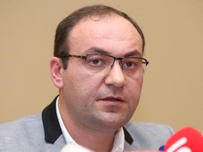 «Պատիվ ունեմ» դաշինք եւ ընտրակաշառք բառերն իրար հետ ասելը ծիծաղելի է. Արսեն Բաբայան. News.am