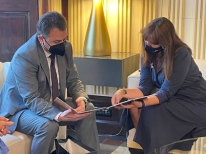 Հայկ Չոբանյանը հանդիպել է Կատալոնիայի խորհրդարանի նախագահ Լաուրա Բոռասի հետ