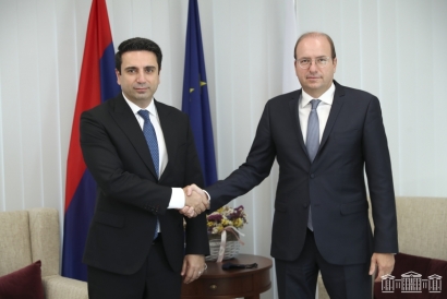 ՀՀ ԱԺ նախագահի գլխավորած պատվիրակությունը հանդիպել է Կիպրոսի պաշտպանության նախարարին