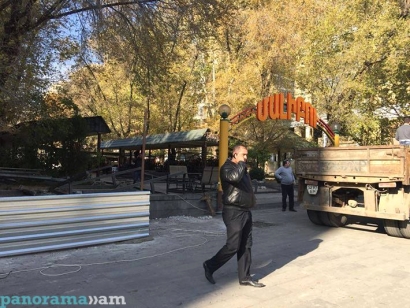 Կողոպուտ հայկական ձևով. Երևանում՝ «Մալիբու» այգու մոտ, Kia-ն բախվել է Nissan-ին, որից հետո Kia-ի վարորդը հարվածել է Nissan-ի վարորդին, իսկ ուղևորն էլ հափշտակել է նրա 54 հազար դոլարը ու դիմել են փախուստի