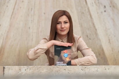«Ապրելու հերոսություն. Կյանքի ծաղիկներ՝ ռազմի դաշտից» գիրքը հայկական առաջին գեղարվեստական ոճով գրված հոգեբանական գիրքն է. վաճառքի ողջ հասույթը նախատեսվում է ուղղել բարեգործության