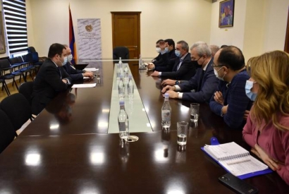 ԿԳՄՍ նախարարն ու փոխնախարարները հանդիպել են Տեղեկատվական և հաղորդակցության տեխնոլոգիաների գործատուների հետ