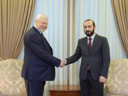 Արարատ Միրզոյանն Անջեյ Կասպրշիկին ներկայացրել է Փառուխ գյուղի հատվածում իրավիճակը