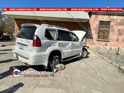 Ավտովթար Արարատի մարզում. Մխչյան գյուղում բախվել են Lexus GX 480-ն ու Toyota Camry-ն. 16–ամյա երեխան տեղափոխվել է հիվանդանոց. ՖՈՏՈՌԵՊՈՐՏՍԺ