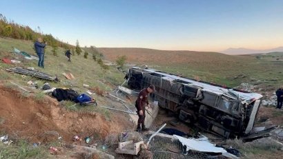 Թուրքիայում ուսանողներ տեղափոխող ավտոբուսն ընկել է ձորը. կա 2 զոհ, 42 վիրավոր