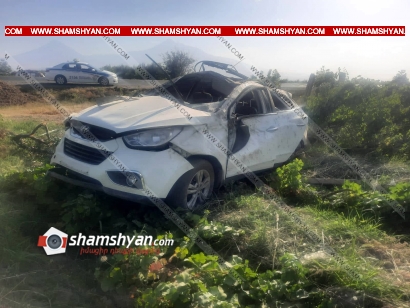 Խոշոր ավտովթար Արարատի մարզում. Hyundai Tucson-ի վարորդը՝ խուսափելով կենդանուն բախվելուց, հարվածել է ծառին և հայտնվել խաղողի դաշտում. կան վիրավորներ. ՖՈՏՈՌԵՊՈՐՏԱԺ