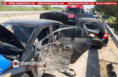 Խոշոր ավտովթար Արարատի մարզում. բախվել են Toyota Corolla-ն ու Opel-ը. կան վիրավորներ. ՖՈՏՈՌԵՊՈՐՏԱԺ