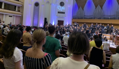 «Սիմֆոնիկ Երևան»-ի դասական երաժշտության համերգը մեկնարկեց մեկ րոպե լռությամբ