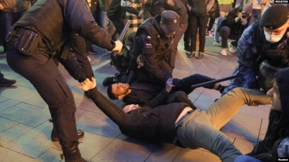 Ռուսաստանում ավելի քան 500 ցուցարար է ձերբակալվել՝ զորահավաքի դեմ սկսված ցույցերի ժամանակ․ «Ամերիկայի ձայն»