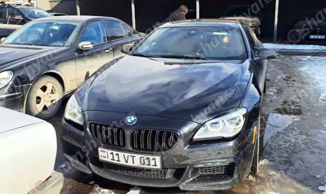 Գյումրիում 21-ամյա վարորդը, ով «BMW»-ով «դրիֆթ» ու խուլիգանական արարք էր կատարել, չկարողացավ խույս տալ պարեկներից. վերջինների մոտ նա դարձել էր «խոնարհ հարս». ՖՈՏՈՌԵՊՈՐՏԱԺ, ՏԵՍԱՆՅՈւԹ