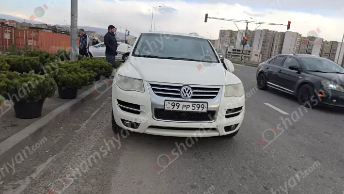 Ավտովթար՝ Երևանում․ Աշտարակի խճուղում բախվել են «Volkswagen Touareg»-ը և «Ford Transit»-ը․ օպերատիվ են գործել Երևանի գնդի պարեկները․ ՖՈՏՈՌԵՊՈՐՏԱԺ, ՏԵՍԱՆՅՈւԹ