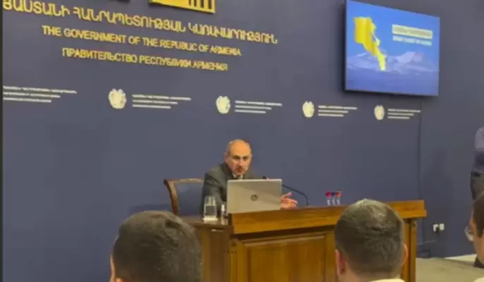 Փաշինյանը «իրական Հայաստան»-ի գաղափարախոսության 3-րդ քննարկումն է անցկացրել քաղաքացիների հետ