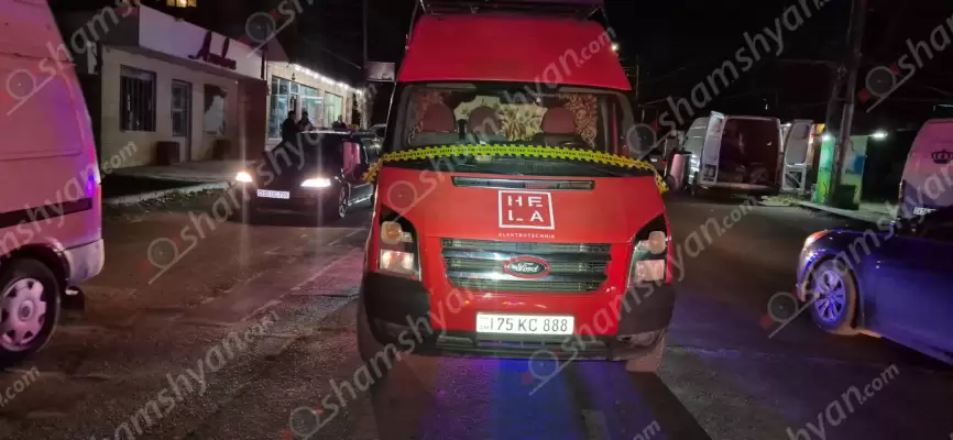 Վրաերթ՝ Լոռու մարզում․ Վանաձորի «Բազում» թաղամասում «Ford Transit»-ը վրաերթի է ենթարկել 21-ամյա հետիոտնի․ վերջինը տեղափոխվել է հիվանդանոց․ ՖՈՏՈՌԵՊՈՐՏԱԺ, ՏԵՍԱՆՅՈՒԹ