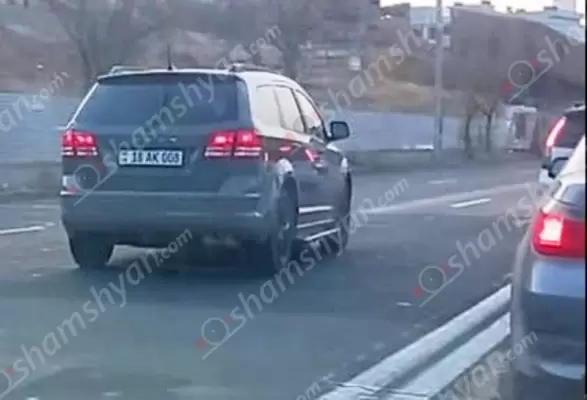 Երևանում որոշ վայ-վարորդներ չարամտորեն խախտում են երթևեկության կանոնները՝ վտանգավոր իրավիճակ ստեղծելով օրինապահ վարորդների համար. նրանք երթևեկում են հանդիպակաց. ՖՈՏՈՌԵՊՈՐՏԱԺ, ՏԵՍԱՆՅՈՒԹ