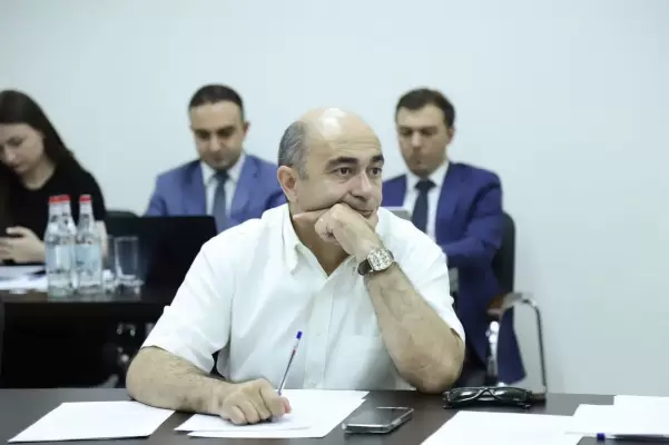 10 միլիոնանոց Հայ եկեղեցին Փաշինյանը փորձում է տիրադավներով քանդել. Էդմոն Մարուքյան